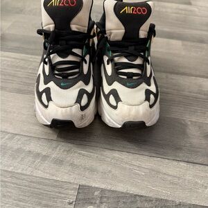 Nike Air Max 200 Youth Sz 6.5 USED